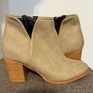 Tan Heeled Booties